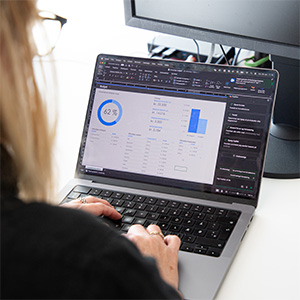 Copilot i Microsoft Excel Anne Grethe Therkelsen bruger Copilot i Excel
